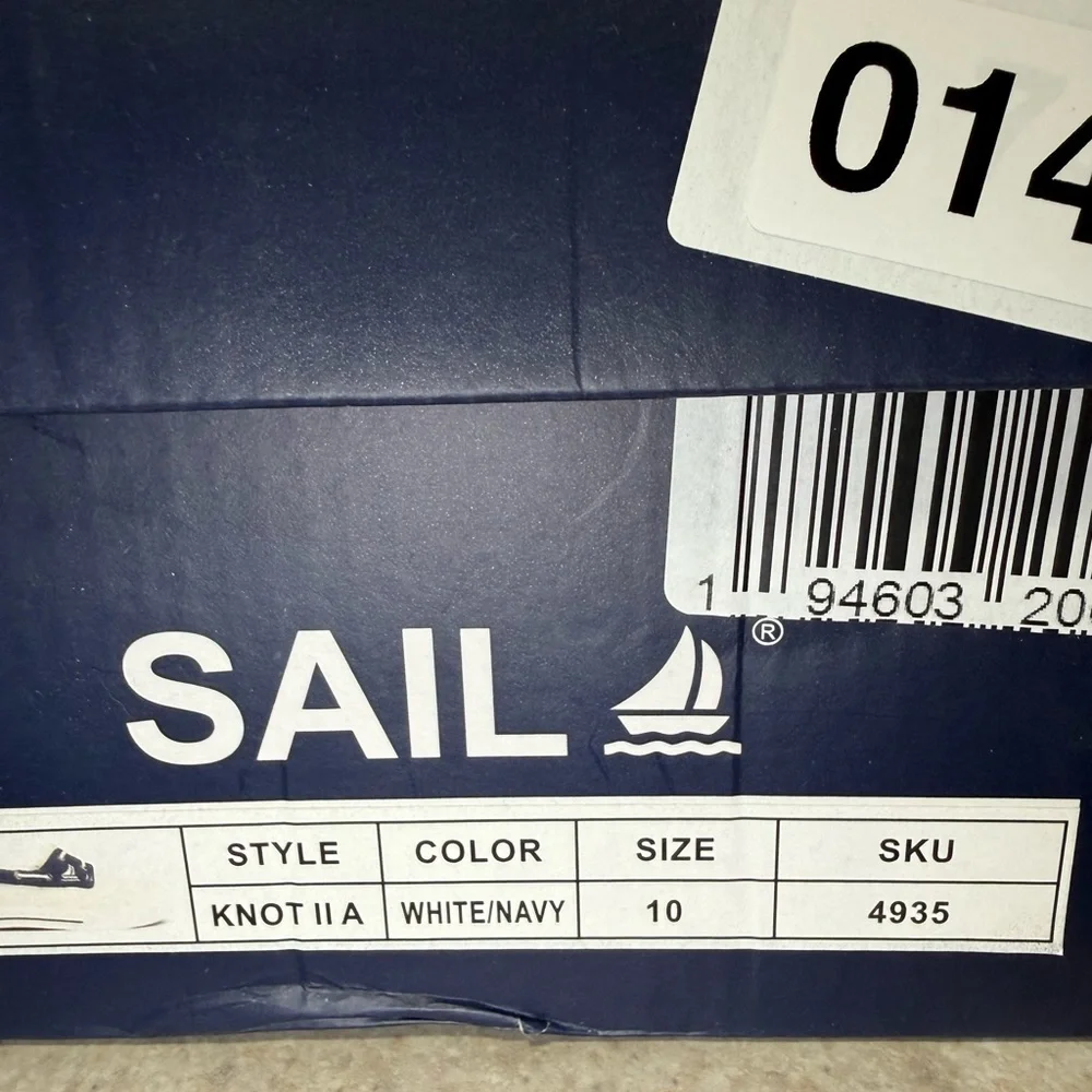 SAIL - Stylish Men's White and Navy Boat Shoes